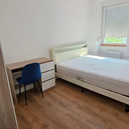 Duplex 3 Chambres-proche Centre Appartement *
